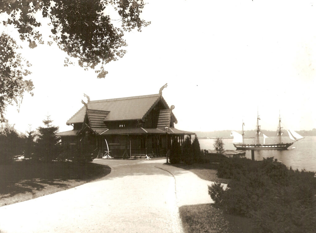 Kongsnaes Matrosenstation historische-Empfangshalle mit Royal Louise